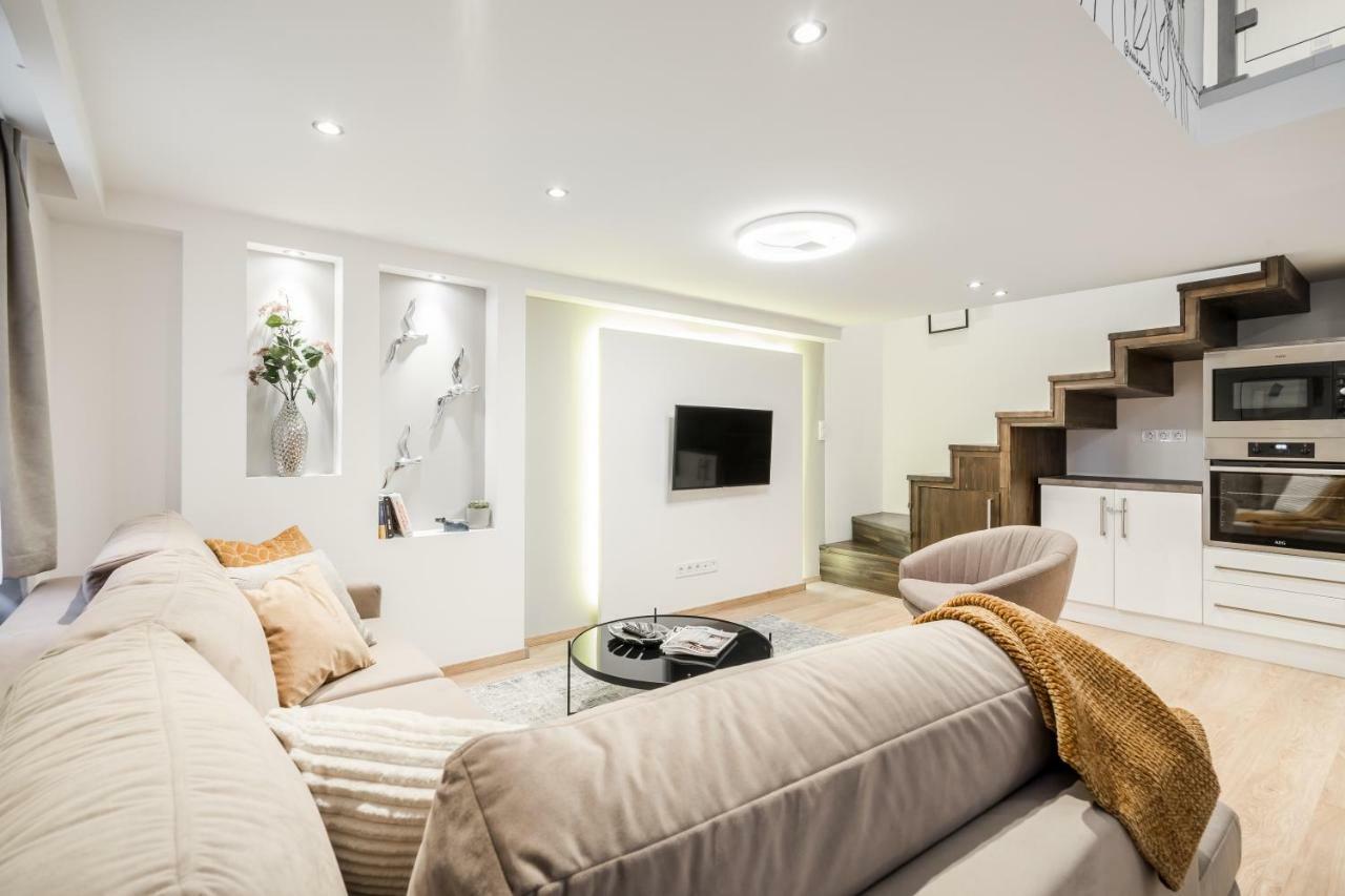 Bpr Luxurious & Stylish Duplex Home บูดาเปสต์ ภายนอก รูปภาพ